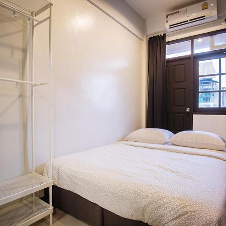 T3 Two Bedrooms Wifi Full Kitchen 1 Min To Bts Bangkok Kültér fotó
