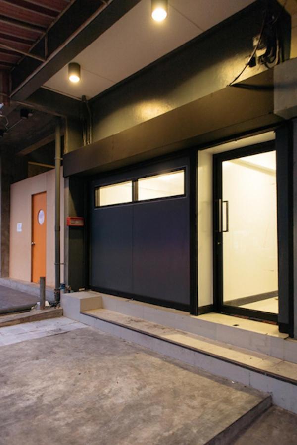 T3 Two Bedrooms Wifi Full Kitchen 1 Min To Bts Bangkok Kültér fotó